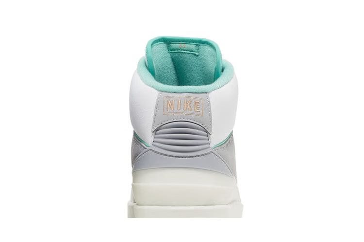 Wmns Air Jordan 2 Retro 'Crystal Mint'