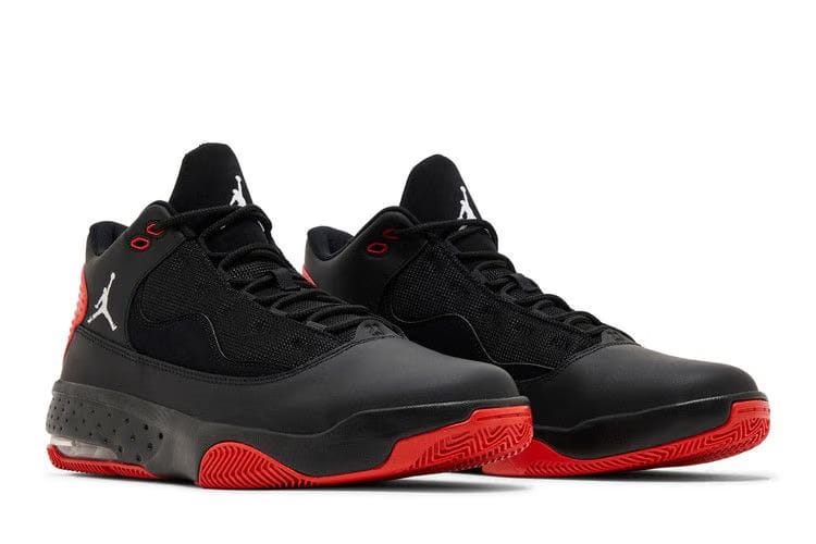 Air Jordan Max Aura 2 Bred