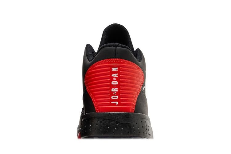 Air Jordan Max Aura 2 Bred