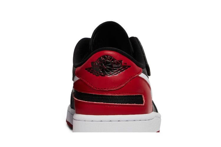 Air Jordan 1 Low FlyEase Alternate Bred Toe