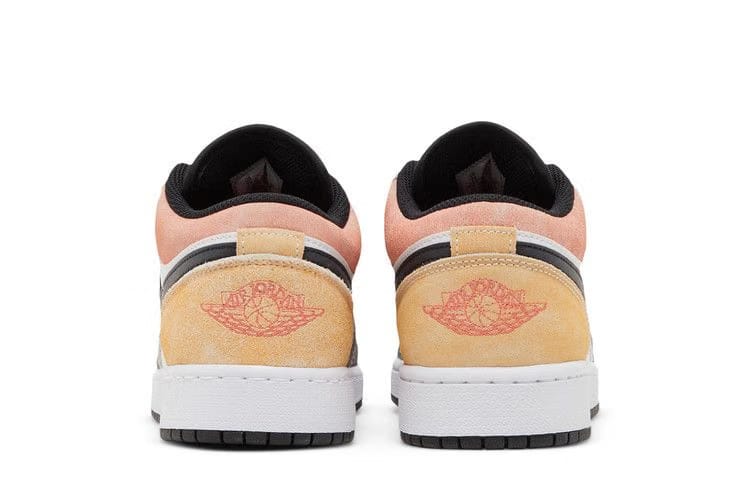 Air Jordan 1 Low SE GS Flight Club