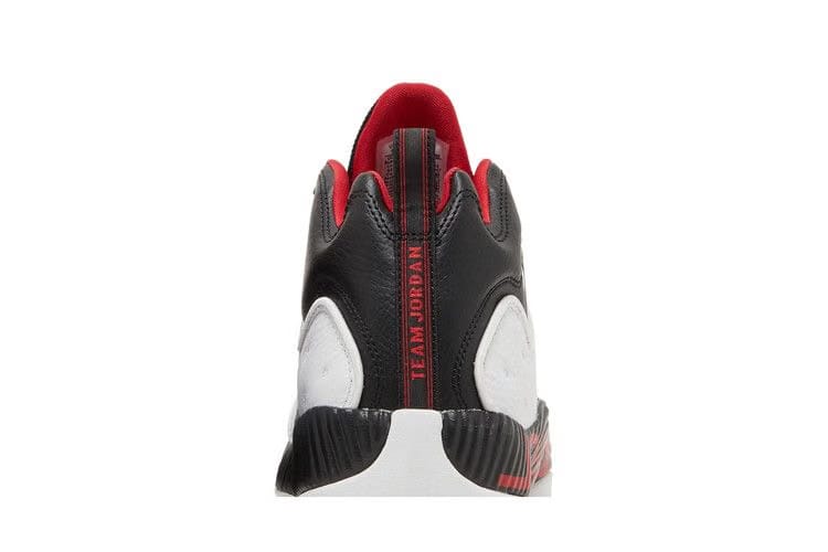 Air Jordan Jumpman Team 2 Chicago 2022