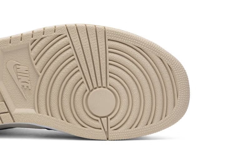 Wmns Air Jordan 1 High 'Navy Cream'