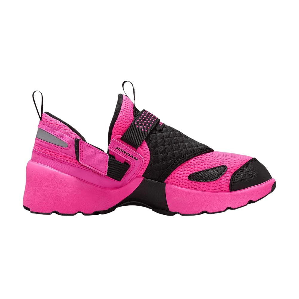 Wmns Air Jordan Trunner LX 'Pink Blast Black'