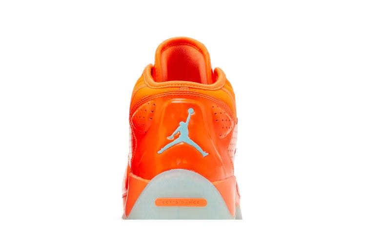 Air Jordan Zion 2 Hyper Crimson