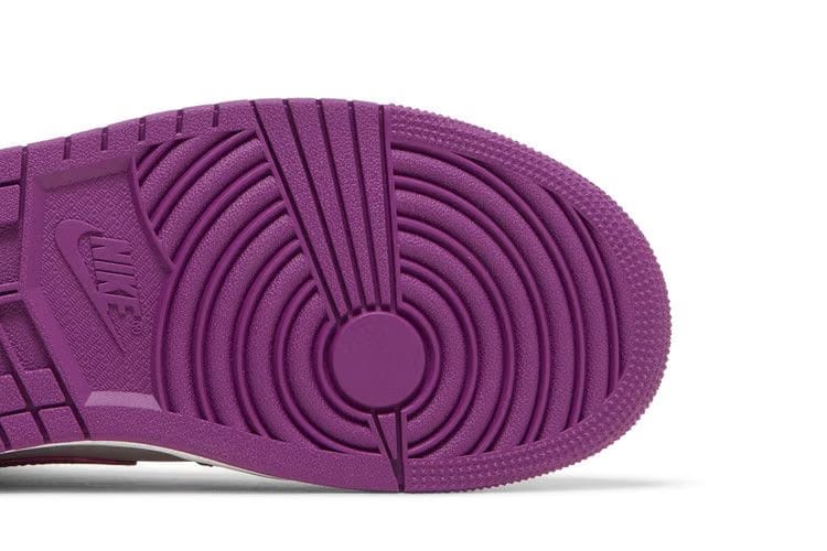 Wmns Air Jordan 1 Mid 'Magenta'