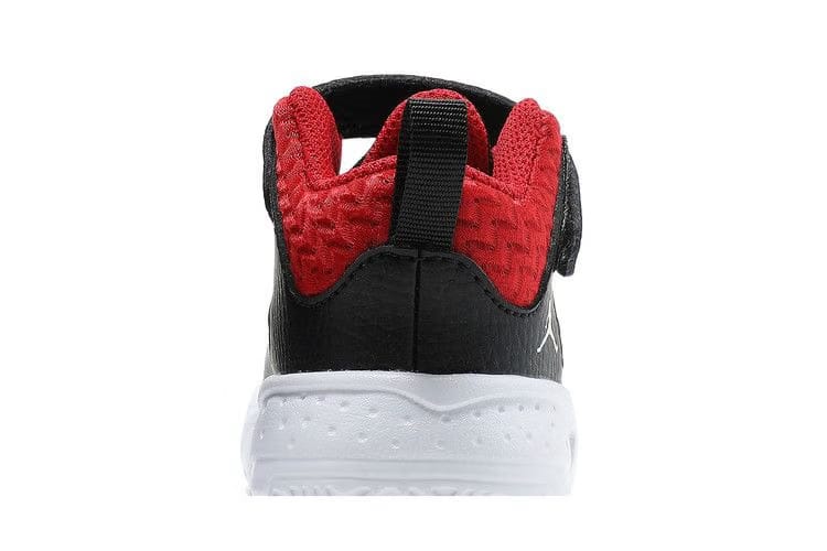 Air Jordan Max Aura 3 TD Bred