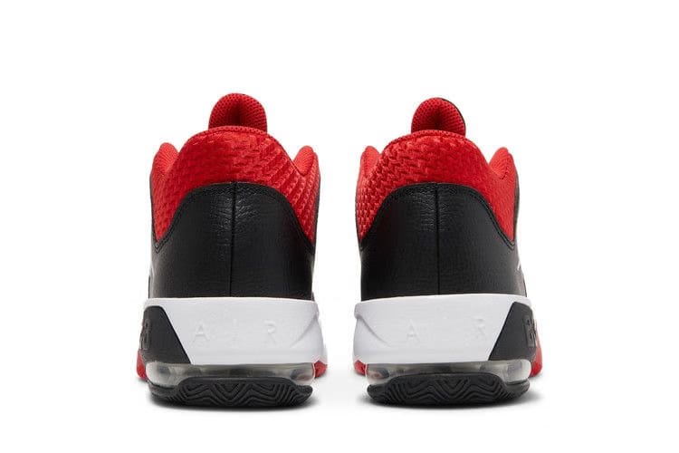 Air Jordan Max Aura 3 Bred