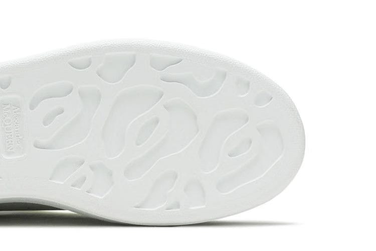 Alexander McQueen Wmns Oversized Sneaker 'Snake Print - White Yellow'
