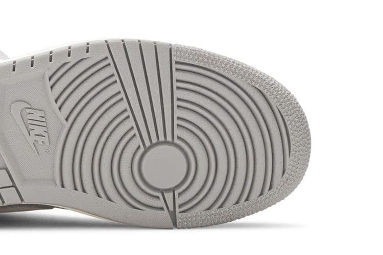 Wmns Air Jordan 1 Mid 'Grey Light Bone'