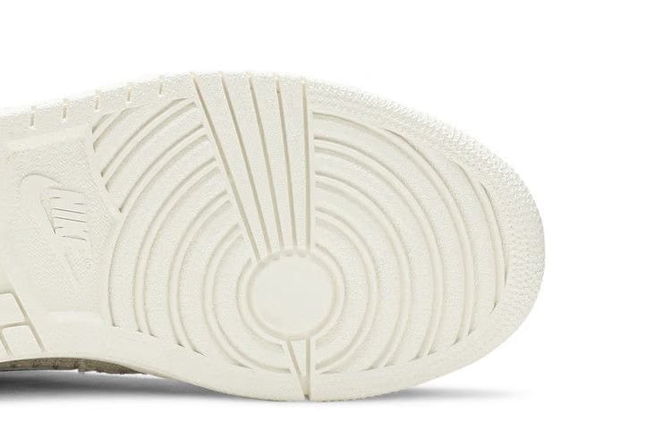Wmns Air Jordan 1 Retro High Premium 'Desert Sand'