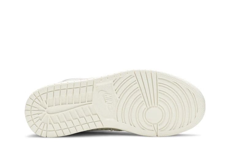 Wmns Air Jordan 1 Retro High Premium 'Desert Sand'