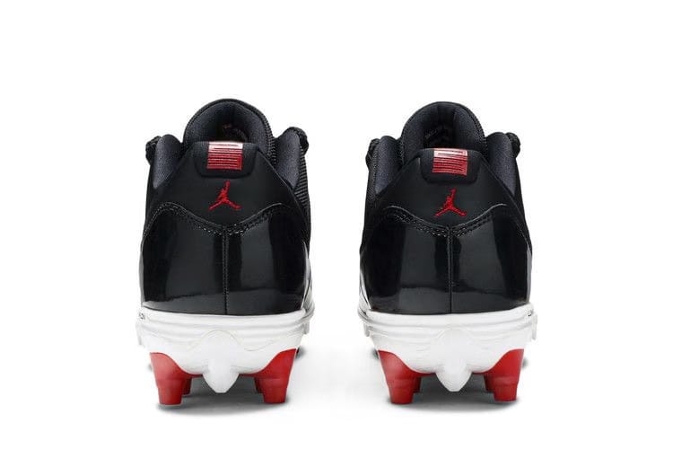 Air Jordan 11 Retro Low Cleat Bred