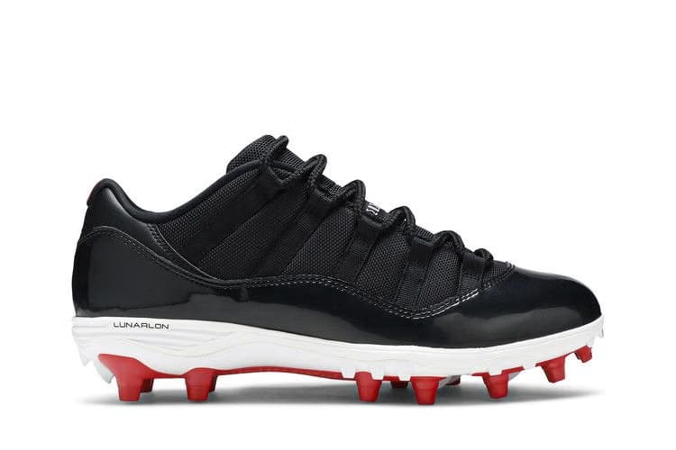 Air Jordan 11 Retro Low Cleat Bred
