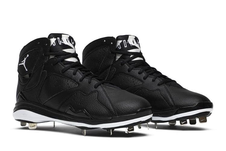 Air Jordan 7 Retro Metal Cleat Oreo