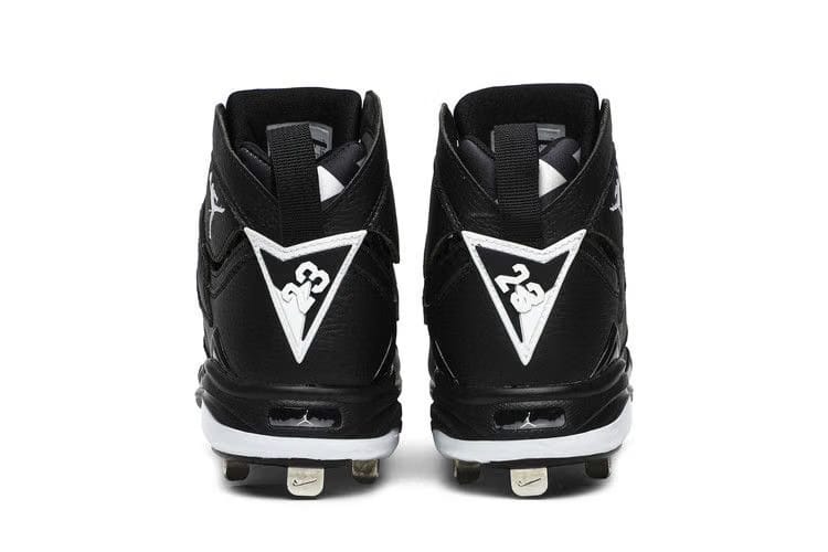 Air Jordan 7 Retro Metal Cleat Oreo