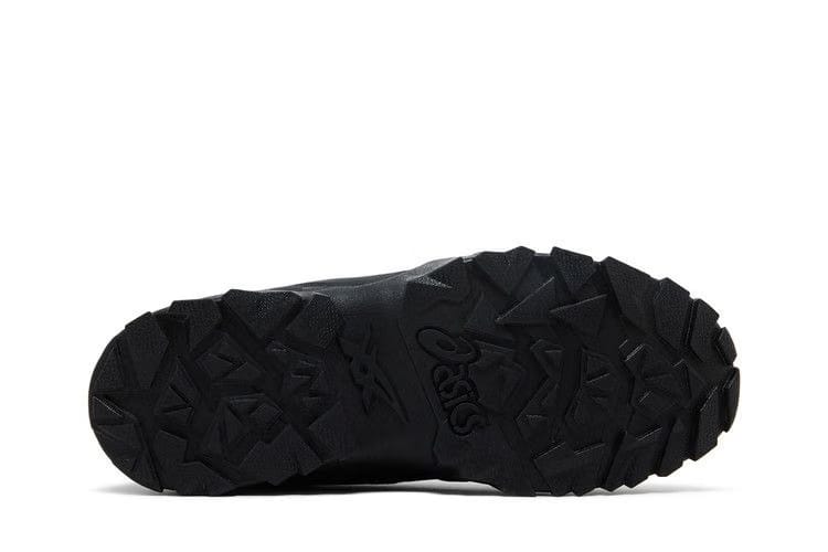 Asics Gel Pickax Triple Black
