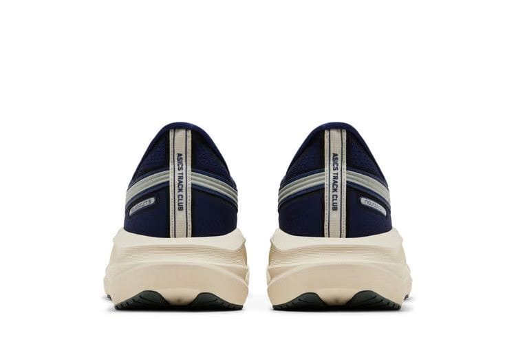 Asics Novablast 5 Track Club