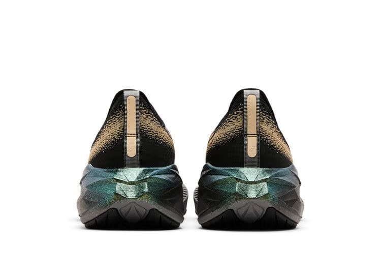 Asics Novablast 4 Platinum Black Champagne