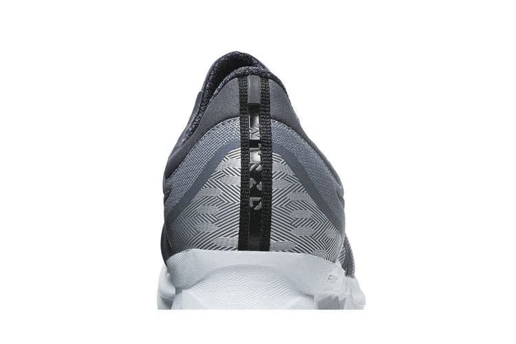 Asics Novablast Metropolis