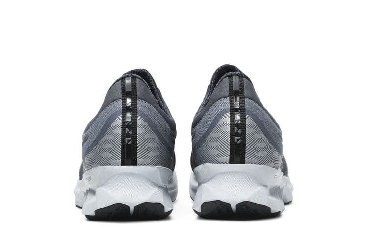 Asics Novablast Metropolis