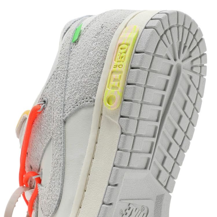 NIKE DUNK LOW OFF-WHITE LOT 11