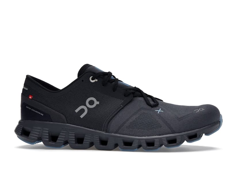 Cloud x 3 Eclipse Magnet On Running