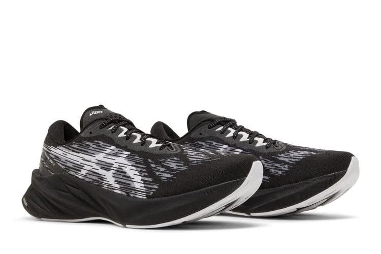 Asics Novablast 3 Black White