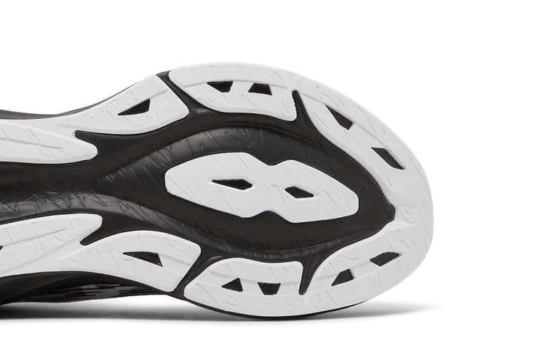 Asics Novablast 3 Black White
