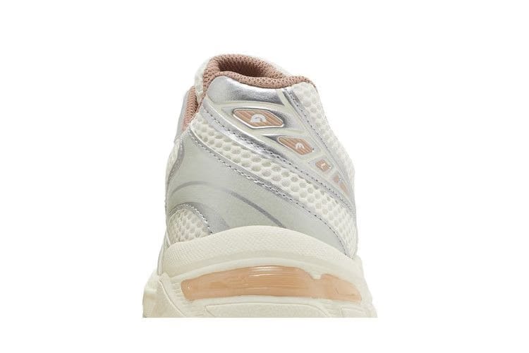 Asics Wmns Gel 1130 'Cream Light Sage'