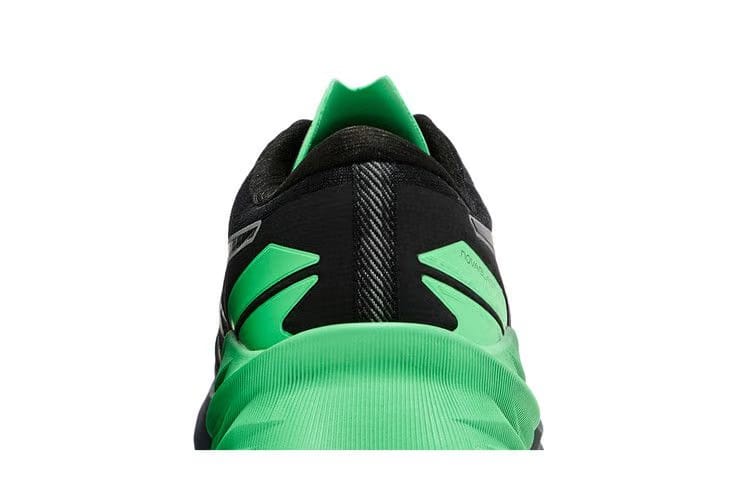 Asics Novablast 3 Lite-Show Black New Leaf