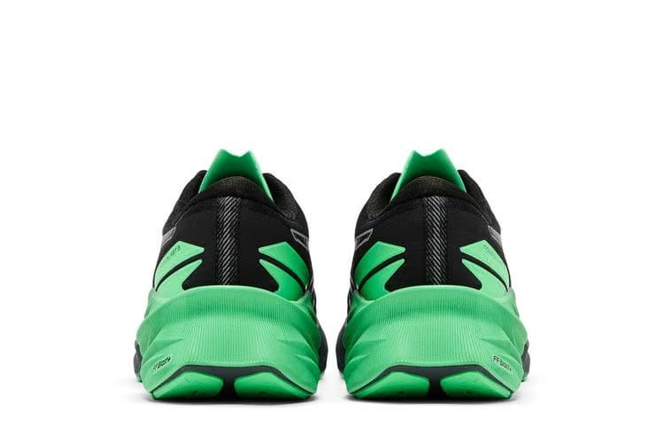 Asics Novablast 3 Lite-Show Black New Leaf