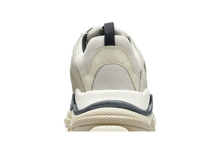 Balenciaga Triple S Sneaker Vanille