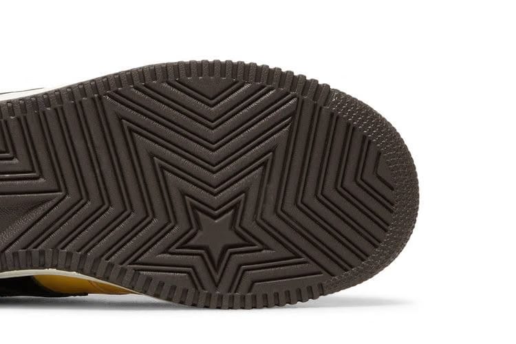 Kaws x Bapesta FS-029 Low Chompers - Beige