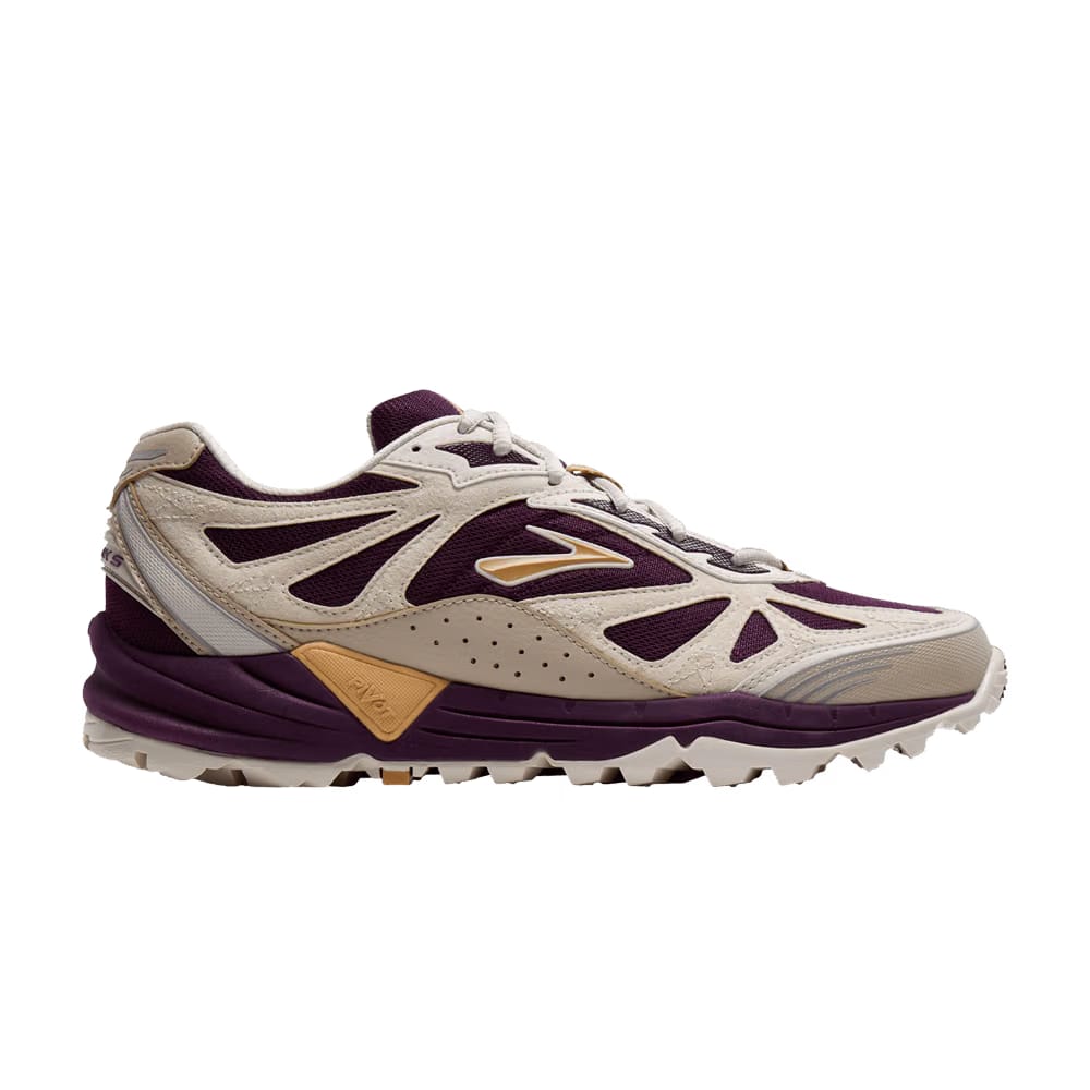 Brooks Cascadia 1 Beet Moonbeam