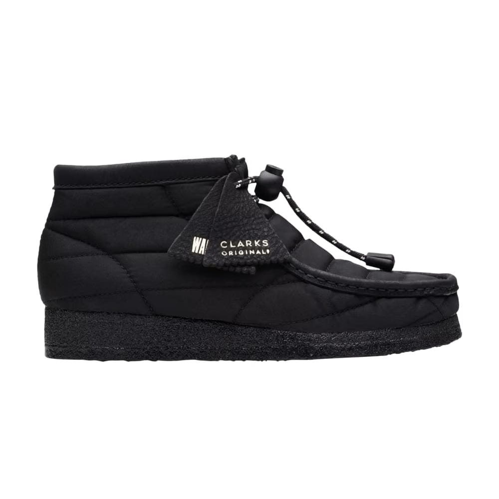 Clarks Wmns Wallabee Boot 'Black Quilted'