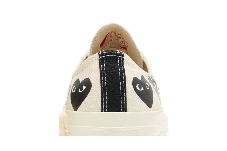 Comme des Garçons PLAY x Converse Chuck 70 Low Multi Heart - Milk Black