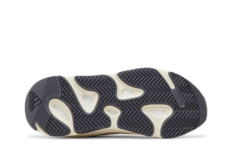 Yeezy Boost 700 Analog
