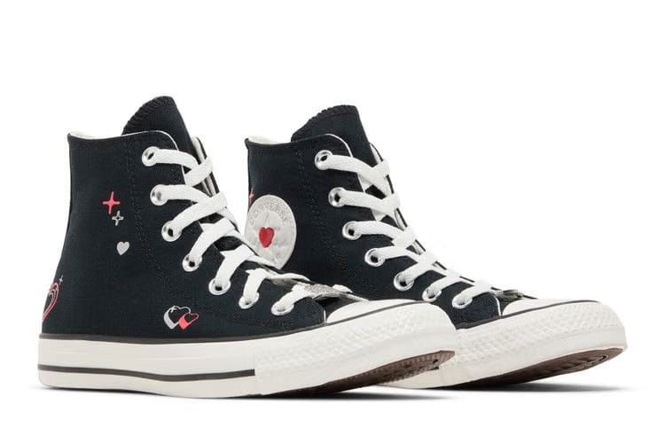 Converse Wmns Chuck Taylor All Star High 'Y2K Heart - Black'