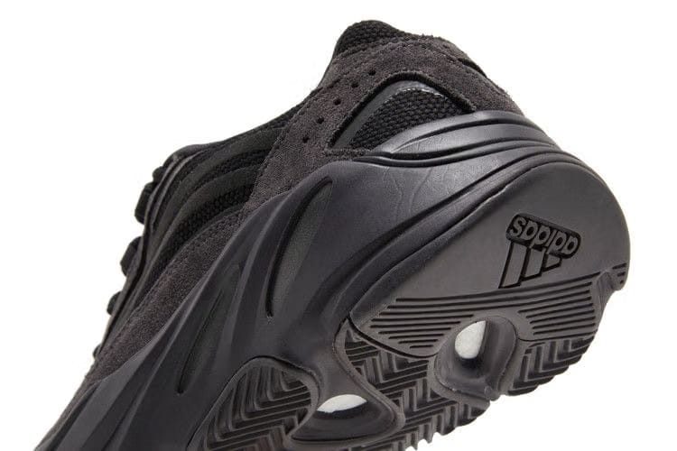 Yeezy Boost 700 V2 Vanta
