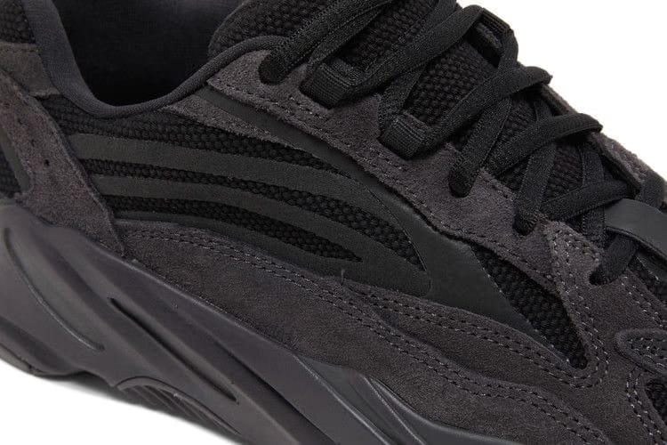 Yeezy Boost 700 V2 Vanta