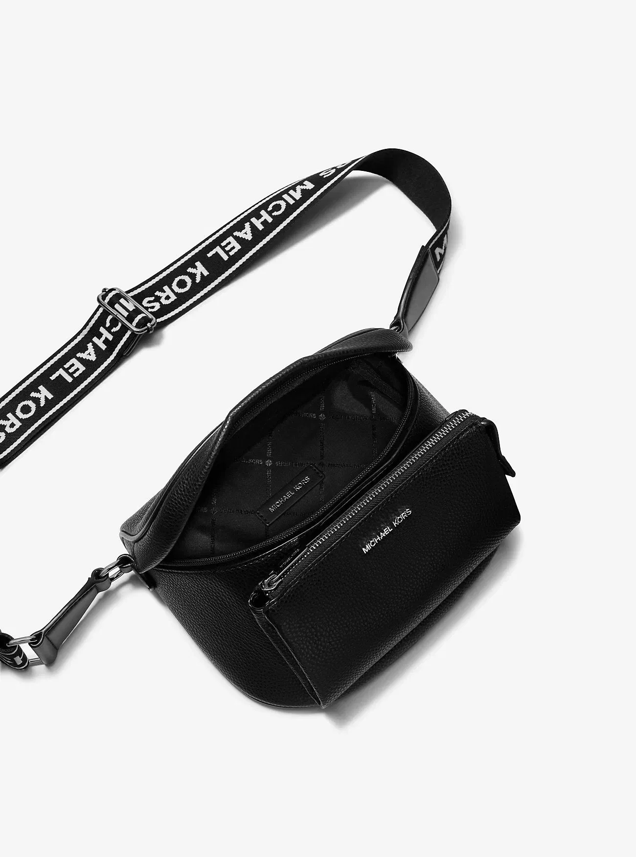 Michael Kors Slater Medium Sling Pack Black