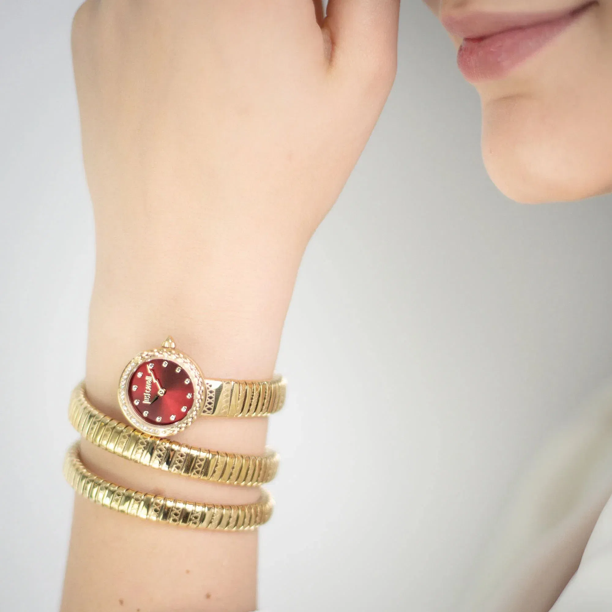 Enchanting Yellow Gold Red
