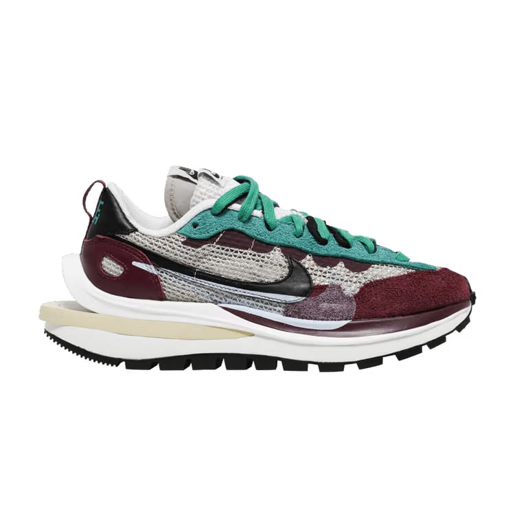 Nike Vaporwaffle Sacai Villain Red Neptune Green
