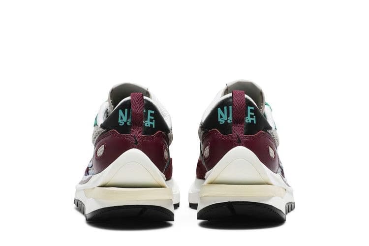 Nike Vaporwaffle Sacai Villain Red Neptune Green