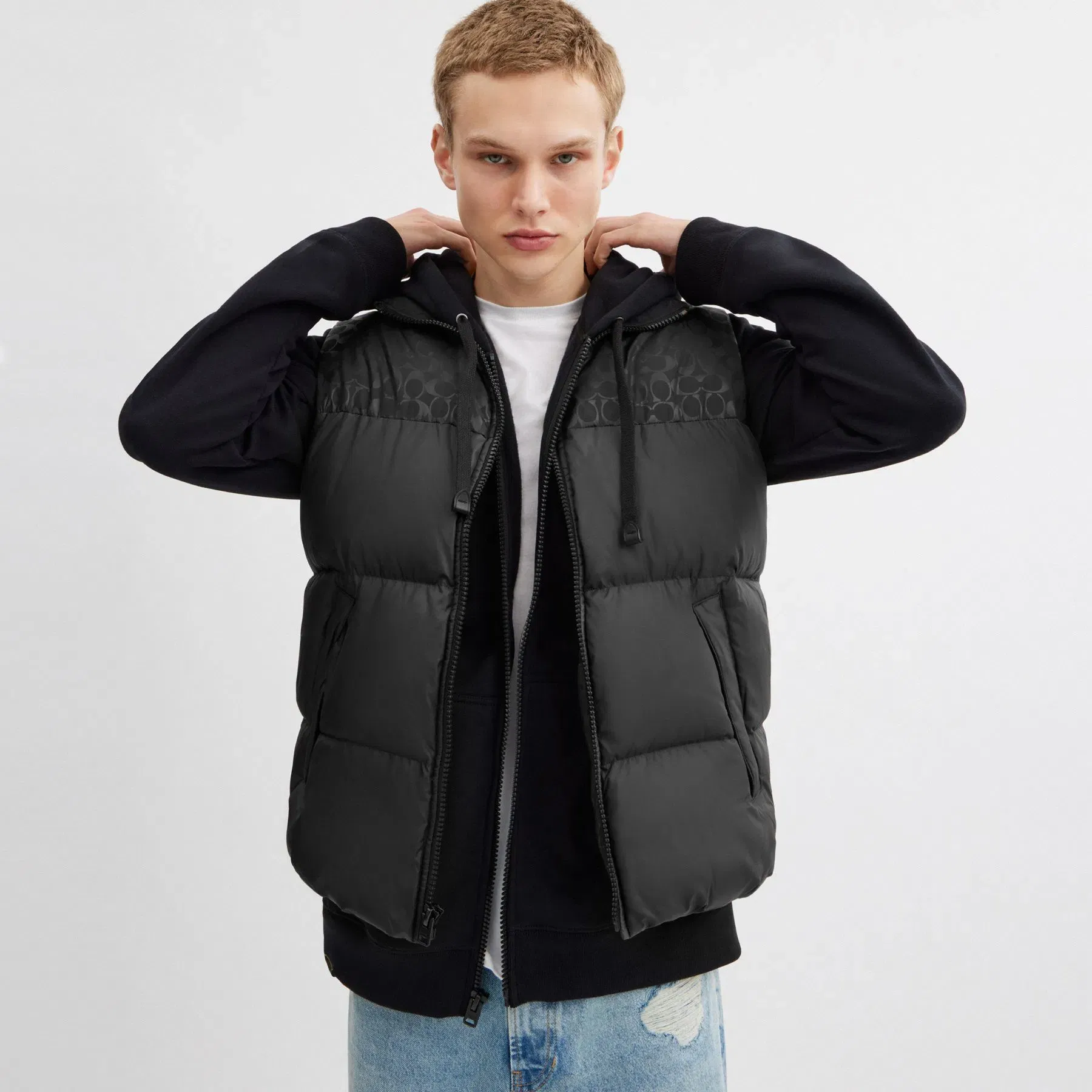 DOWN PUFFER VEST IN RECYCLED POLYESTER Black