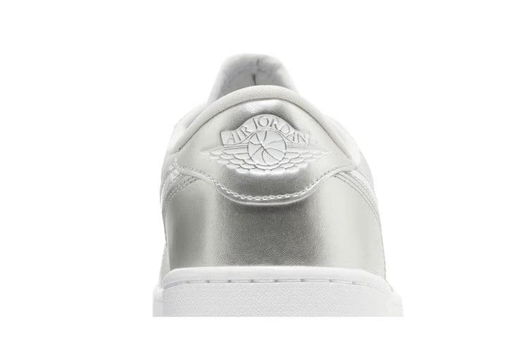 Jordan 1 Low Golf Gift Giving Pack