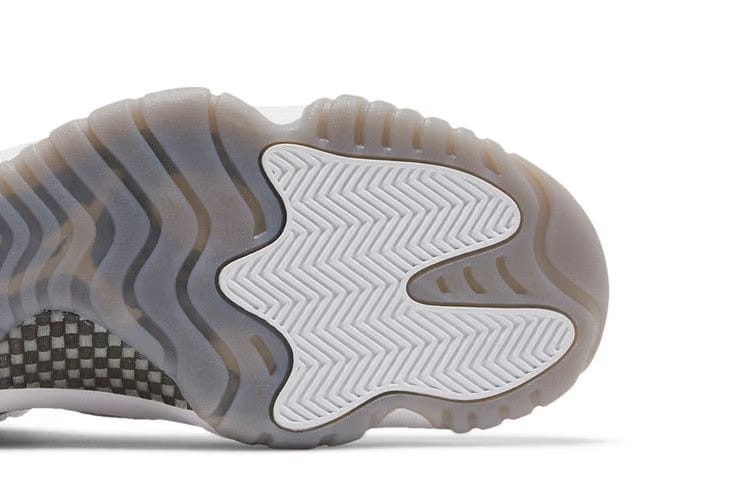 Air Jordan 11 Retro Low Ie Lt Orewood BrnNeutral GreyWhite