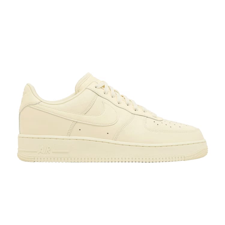 Nike Air Force 1 07 Coconut Milk W