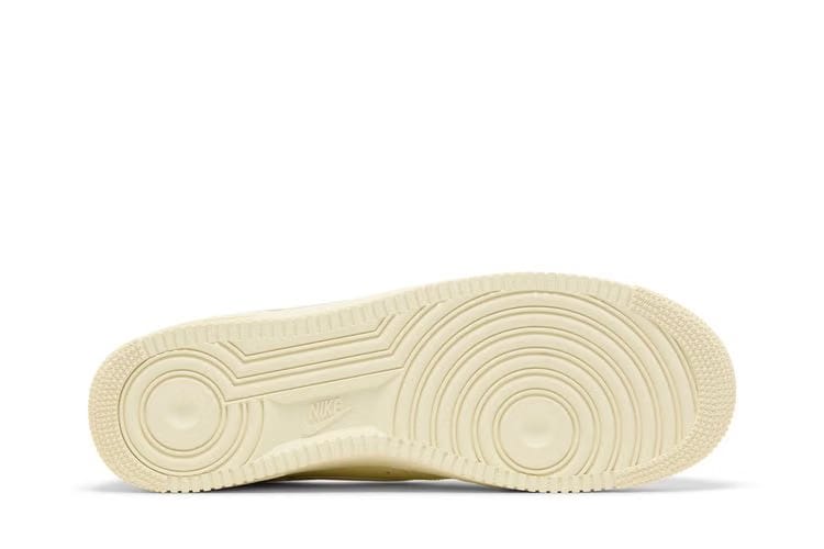 Nike Air Force 1 07 Coconut Milk W